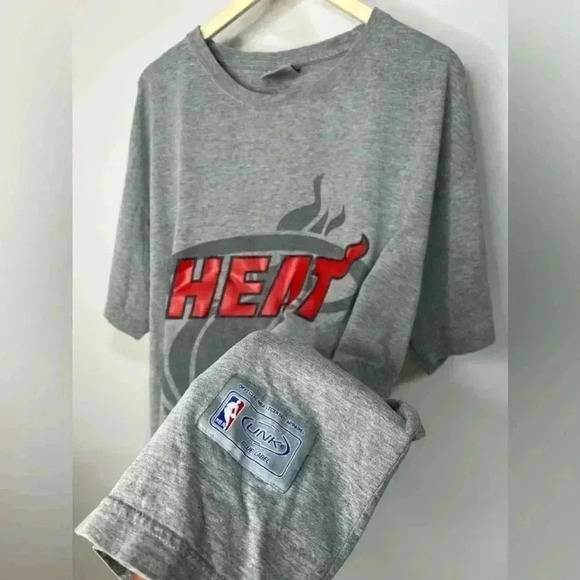 Vintage NBA Blue Label Miami Heat T-shirt Size XL - Picture 4 of 9